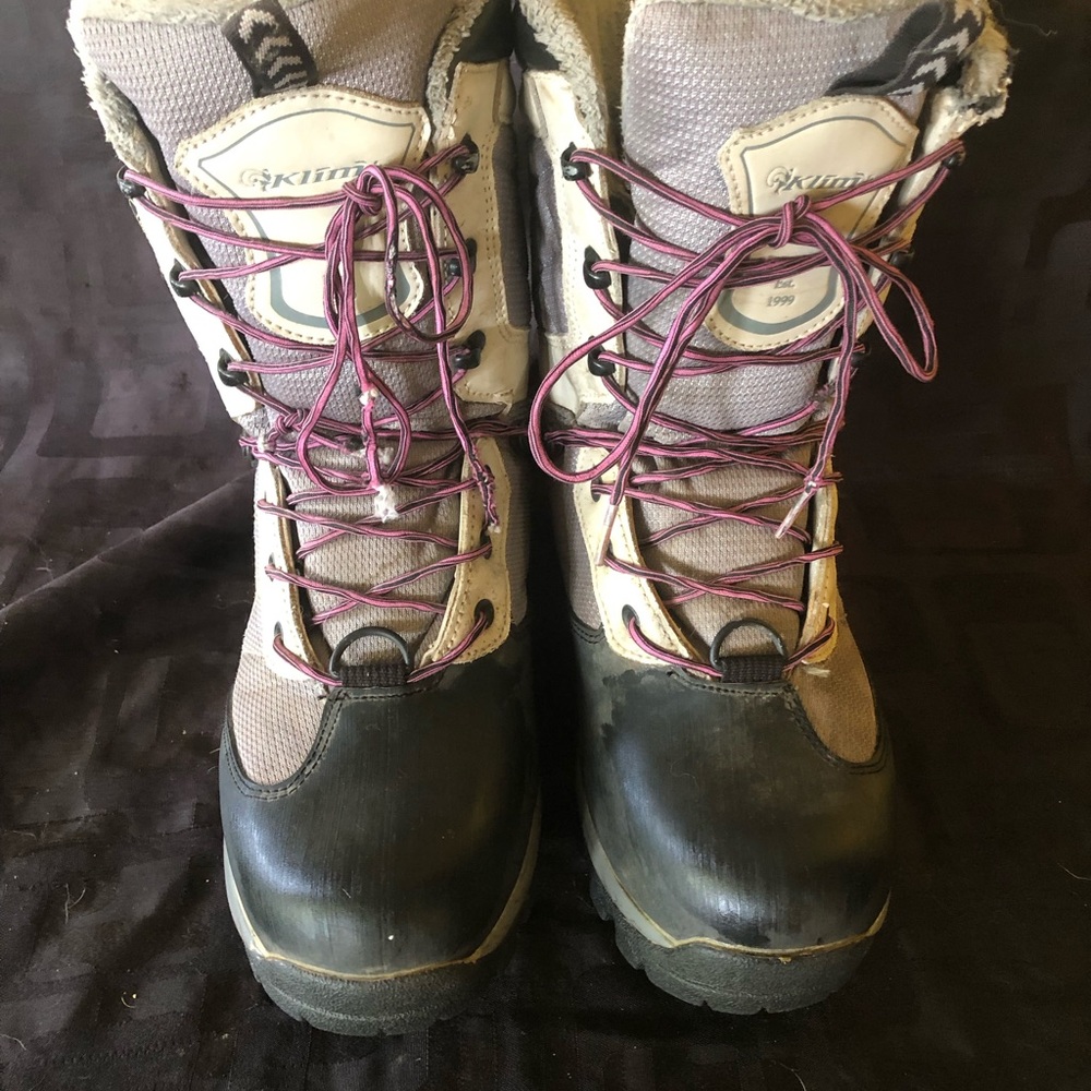 Klime Snow boarding Thinsulate Women's Black and Purple Winter Boots